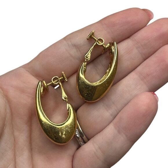 Napier Gold Toned Wide Oblong Hoops Screw Back Earrings - Picture 1 of 6